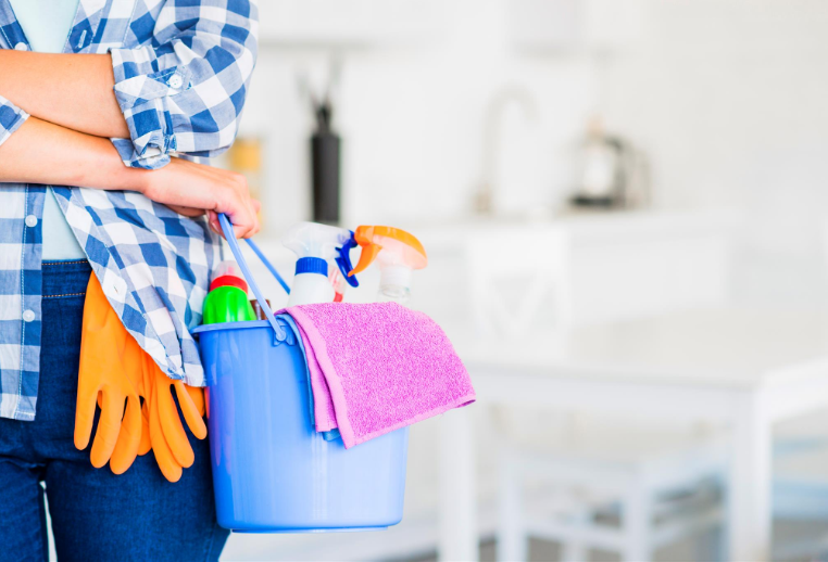 Infographic: DIY Bathroom Deep Cleaning Tips