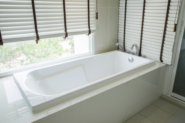 Bathtub Refinishing vs. Tub Liners: Which Is Best?